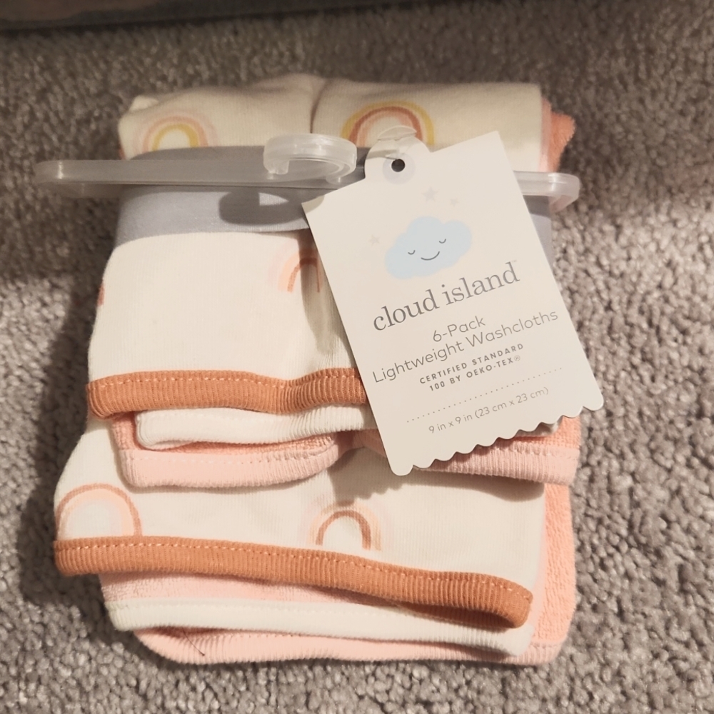 NWT baby Washcloths.